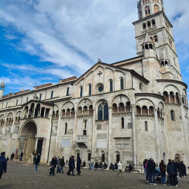 IT26 - AVARIZIA, Modena, foto 1 di 8
