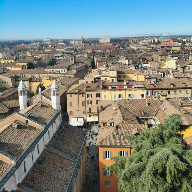 IT26 - AVARIZIA, Modena, foto 2 di 8