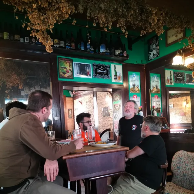Vambeer: the Eternal Stout, Al pub, foto 2 di 3